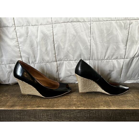 Dexflex Comfort Women's size 8 Black Leather Peep Toe Wedges - Picture 4 of 5